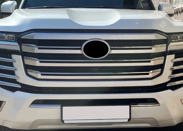 Toyota Land Cruiser Front Grill