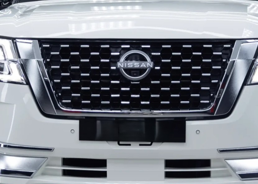 Nissan Patrol Front Grill